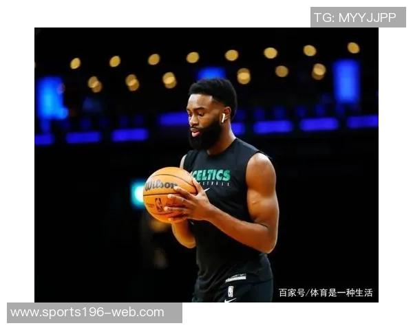 首节表现抢眼次节状态回落杰伦布朗半场数据分析与表现解读